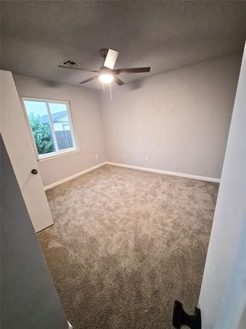 641 NE 16th Street, Moore, OK 73160