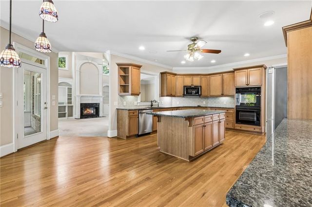 1978 Forest View Way, Braselton, GA 30517