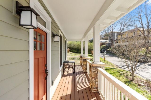 13 North Street, Asheville, NC 28801