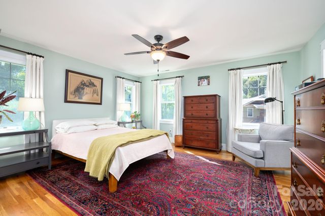 13 North Street, Asheville, NC 28801