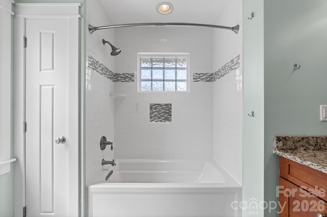 13 North Street, Asheville, NC 28801