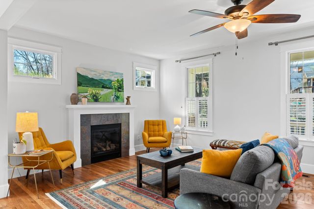 13 North Street, Asheville, NC 28801