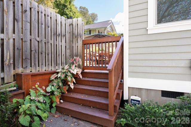 13 North Street, Asheville, NC 28801