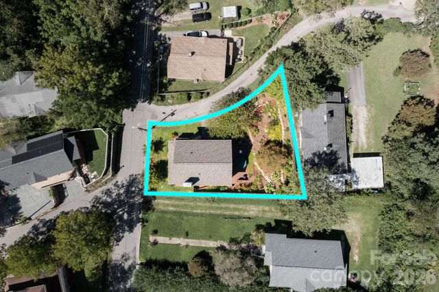 13 North Street, Asheville, NC 28801