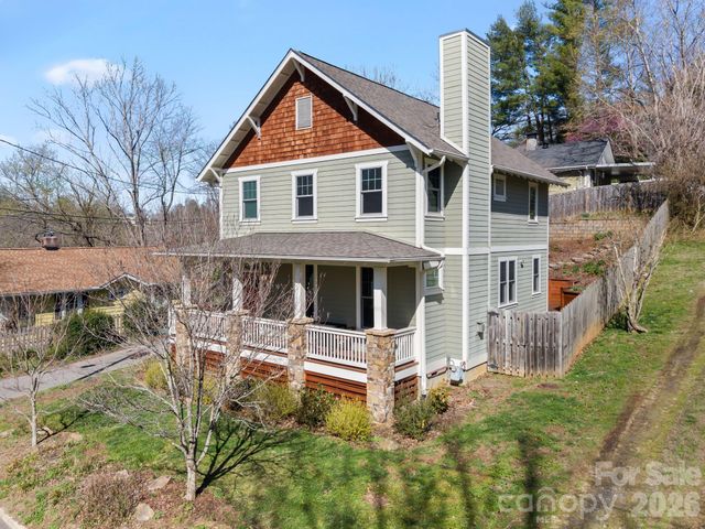 13 North Street, Asheville, NC 28801