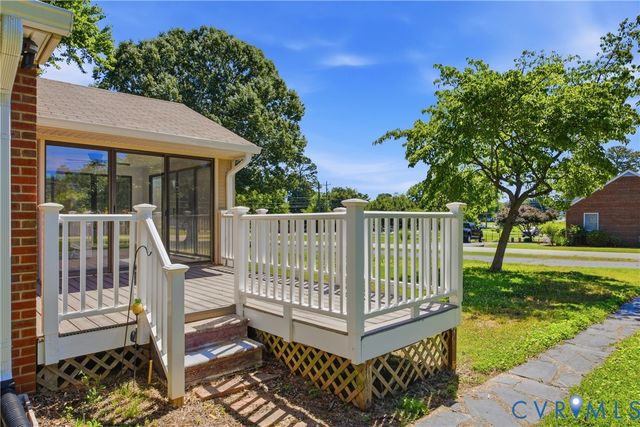8127 Atlee Rd, Mechanicsville, VA 23111