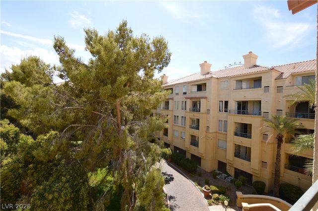 230 East Flamingo Road 334, Las Vegas, NV 89169