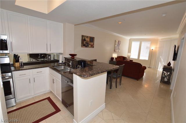 230 East Flamingo Road 334, Las Vegas, NV 89169
