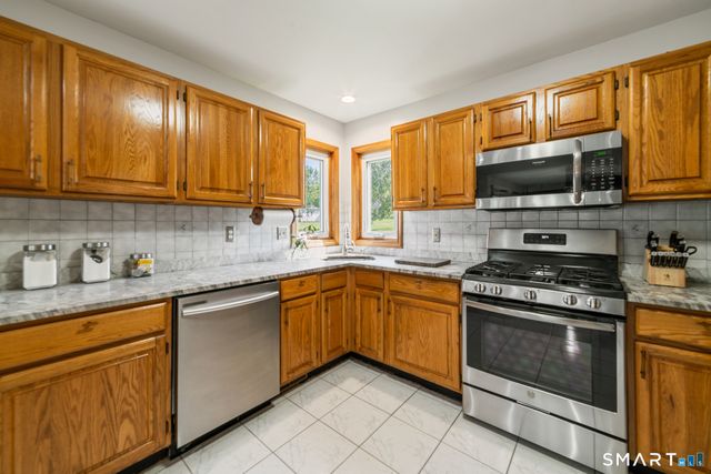 91 Ford Street, Ansonia, CT 06401