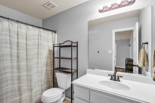 2700 Club Ridge Drive 1, Lewisville, TX 75067