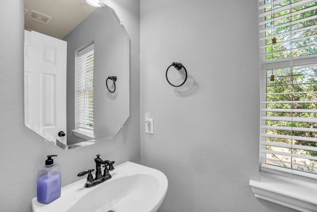 2700 Club Ridge Drive 1, Lewisville, TX 75067