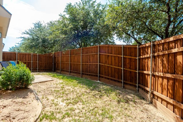 2700 Club Ridge Drive 1, Lewisville, TX 75067