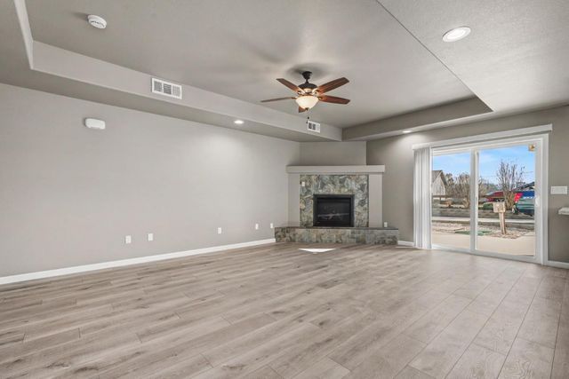 6589 Garner Pl, Valley Springs, CA 95252