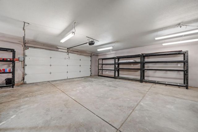 6589 Garner Pl, Valley Springs, CA 95252