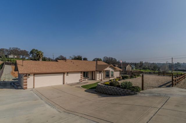 6589 Garner Pl, Valley Springs, CA 95252