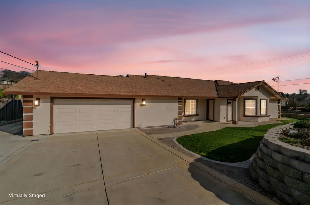 6589 Garner Pl, Valley Springs, CA 95252