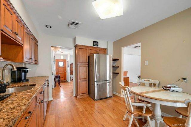 12 Mark Lane, New City, NY 10956