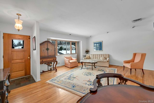 12 Mark Lane, New City, NY 10956