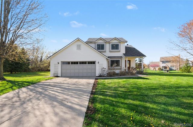 1292 Theresa Drive, Fenton Charter Township, MI 48430