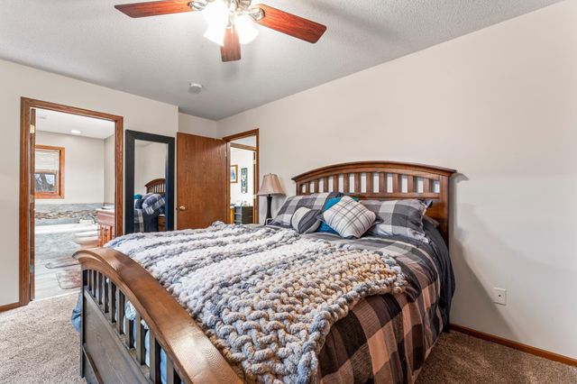 23371 650th Avenue, Alden, MN 56009