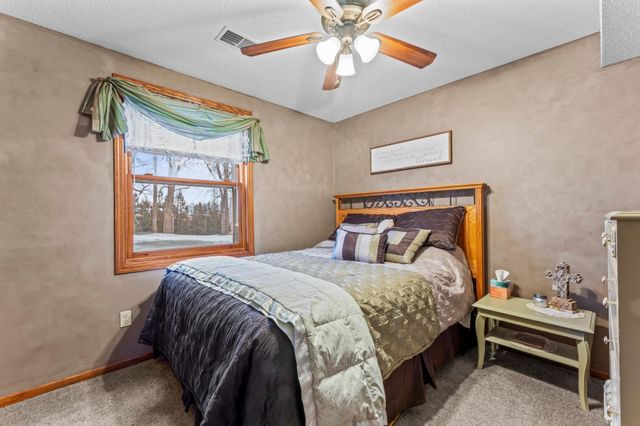 23371 650th Avenue, Alden, MN 56009