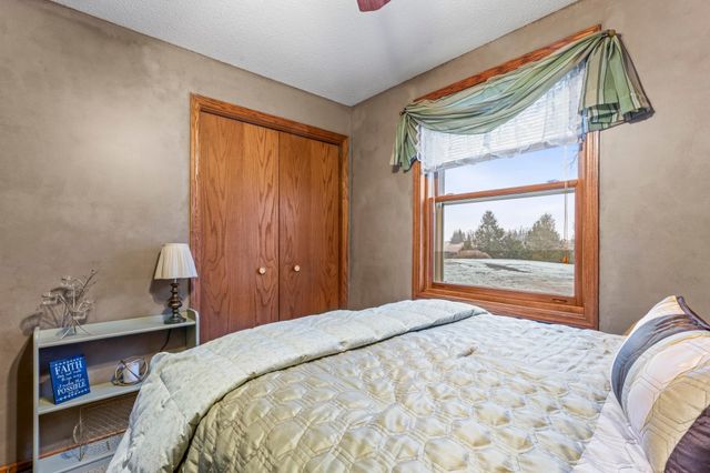 23371 650th Avenue, Alden, MN 56009