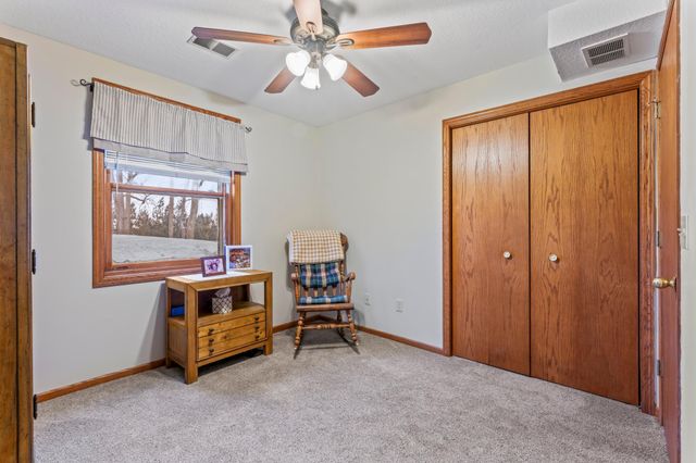 23371 650th Avenue, Alden, MN 56009