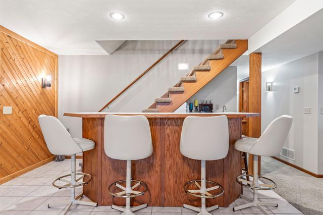 23371 650th Avenue, Alden, MN 56009