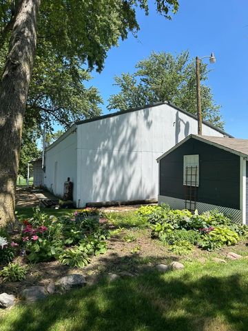 23371 650th Avenue, Alden, MN 56009