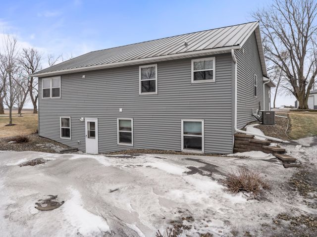 23371 650th Avenue, Alden, MN 56009