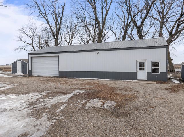 23371 650th Avenue, Alden, MN 56009