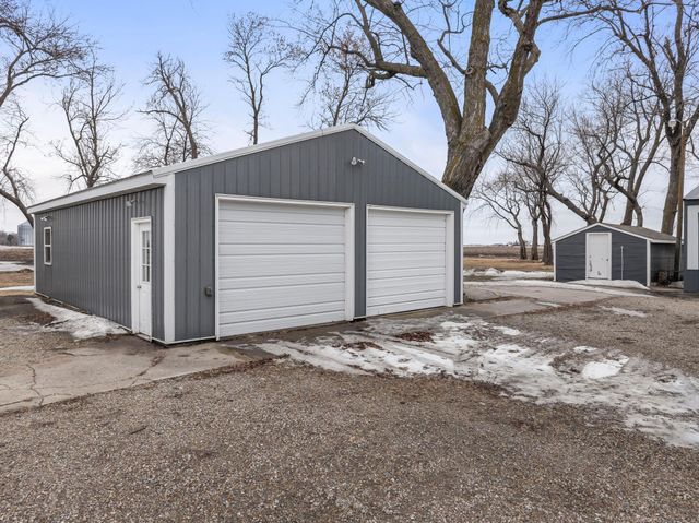 23371 650th Avenue, Alden, MN 56009