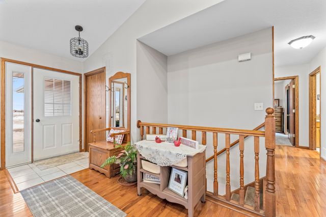 23371 650th Avenue, Alden, MN 56009