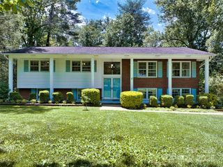 208 Kelly Lane, Hendersonville, NC 28791