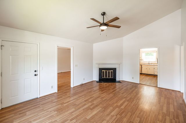 125 Brockhampton Ct, Goodlettsville, TN 37072