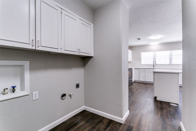 1506 Carnation Drive, Lewisville, TX 75067