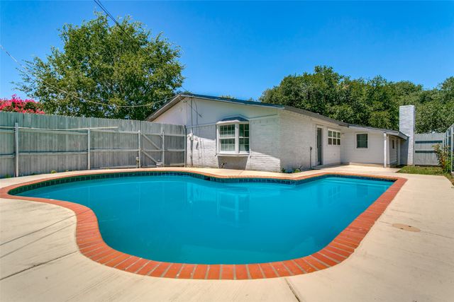 1506 Carnation Drive, Lewisville, TX 75067