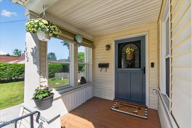 1932 Tower Avenue, Rotterdam, NY 12304