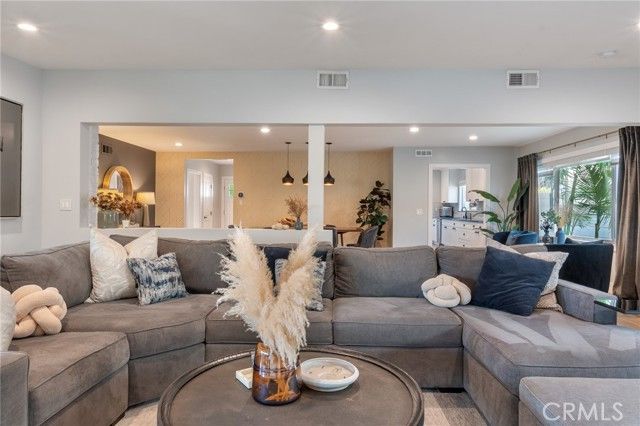 7316 Colbath, Van Nuys (los Angeles), CA 91405