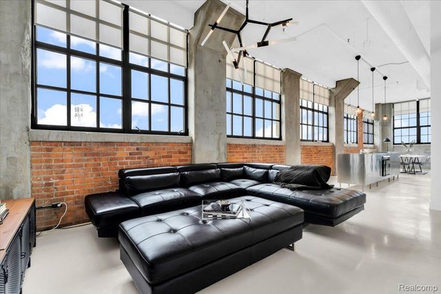 6533 E Jefferson Avenue 703, Detroit, MI 48207