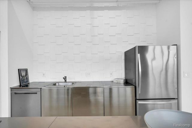 6533 E Jefferson Avenue 703, Detroit, MI 48207