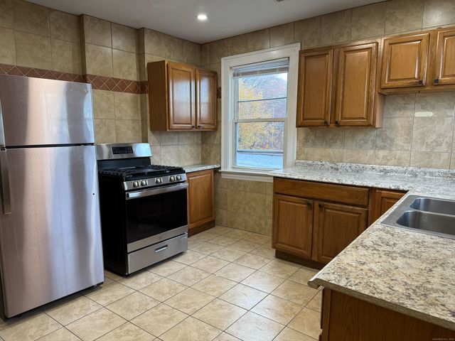 1503 State Street, New Haven, CT 06511