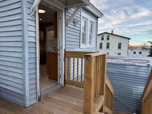 1503 State Street, New Haven, CT 06511