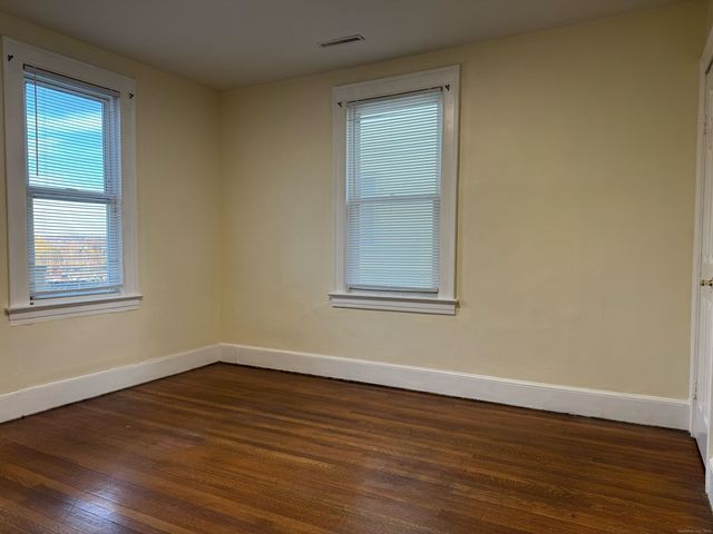 1503 State Street, New Haven, CT 06511