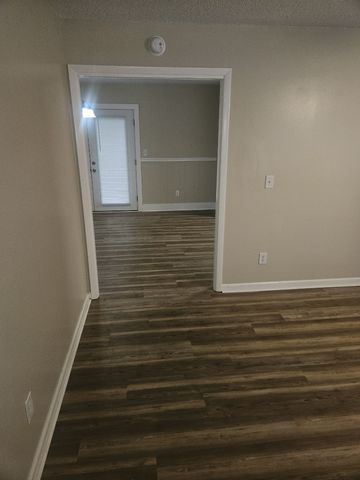 6731 Forrest Ln, Murfreesboro, TN 37129