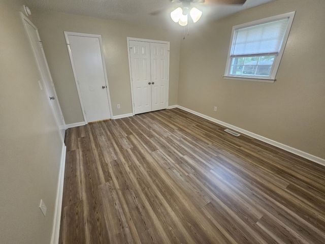 6731 Forrest Ln, Murfreesboro, TN 37129