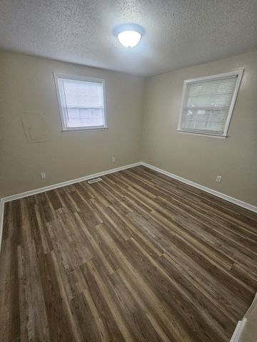 6731 Forrest Ln, Murfreesboro, TN 37129