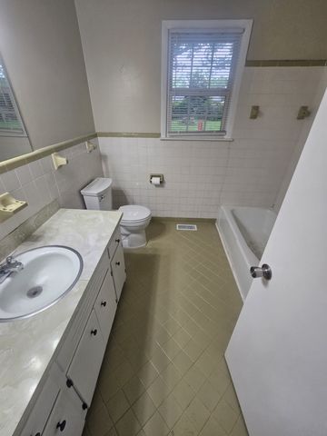 6731 Forrest Ln, Murfreesboro, TN 37129
