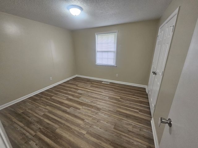 6731 Forrest Ln, Murfreesboro, TN 37129