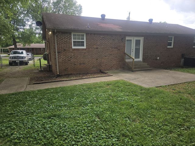 6731 Forrest Ln, Murfreesboro, TN 37129